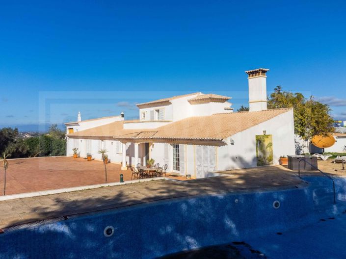 Image No.25-6 Bed House for sale