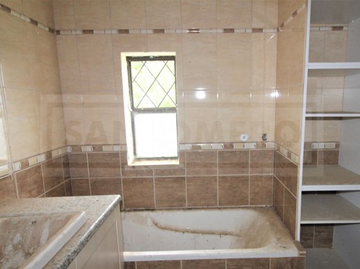 Image No.11-House for sale