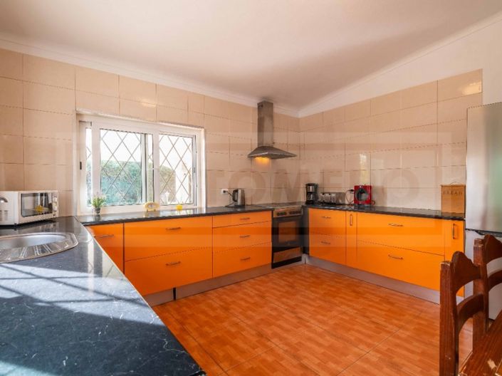 Image No.9-2 Bed House for sale