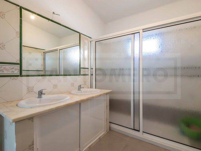 Image No.10-3 Bed House for sale