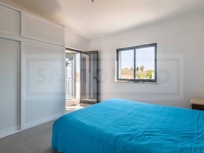 Image No.14-3 Bed House for sale