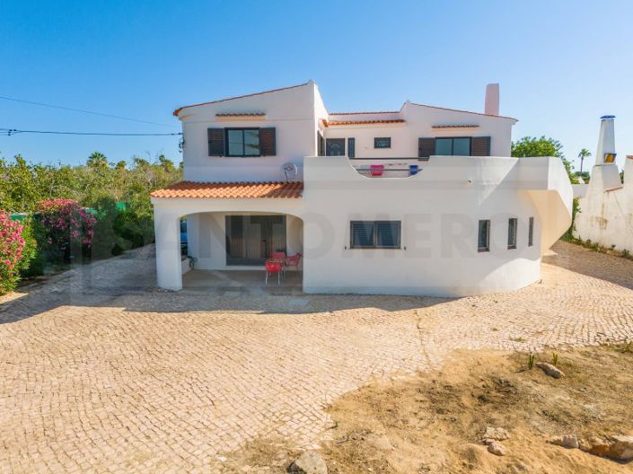 Image No.19-3 Bed House for sale