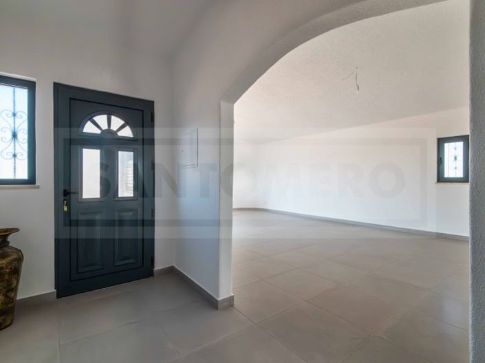 Image No.2-3 Bed House for sale