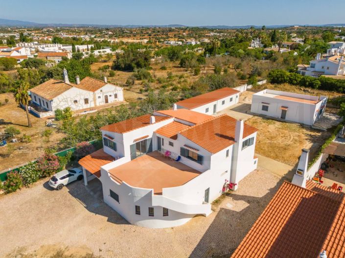 Image No.22-3 Bed House for sale