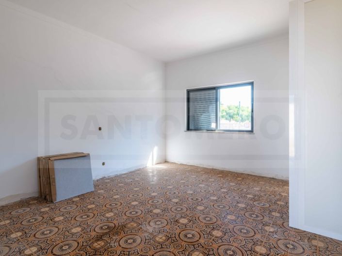 Image No.26-3 Bed House for sale