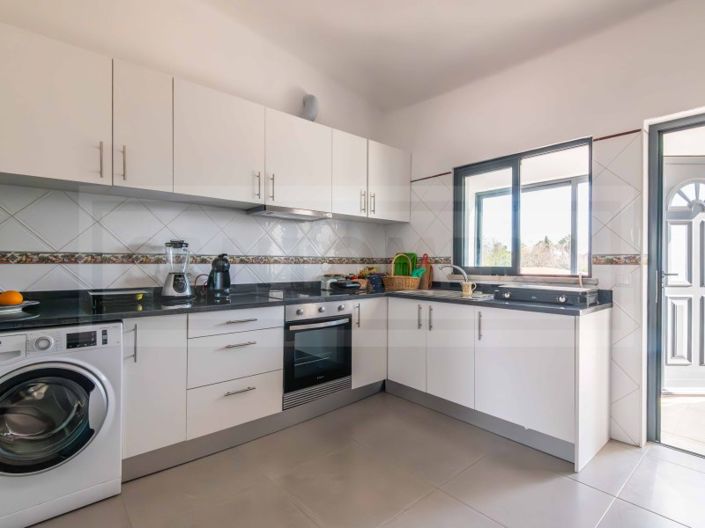 Image No.7-3 Bed House for sale