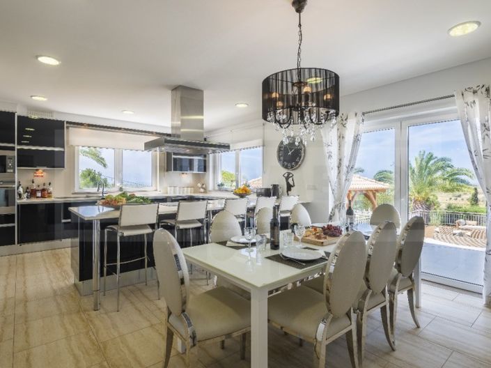 Image No.11-6 Bed House for sale