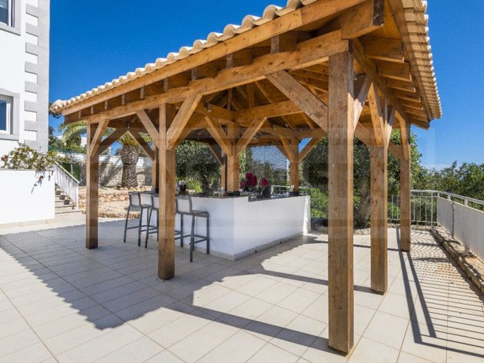 Image No.12-6 Bed House for sale