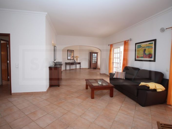 Image No.10-3 Bed House for sale