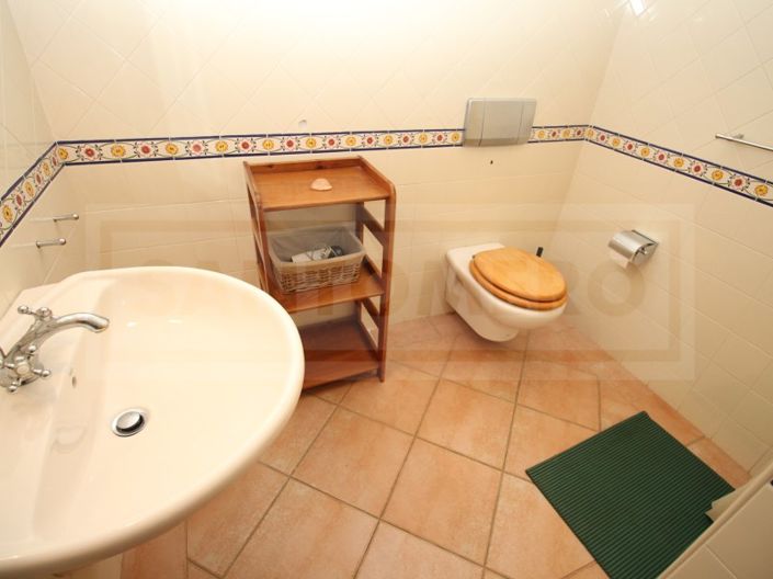 Image No.14-3 Bed House for sale