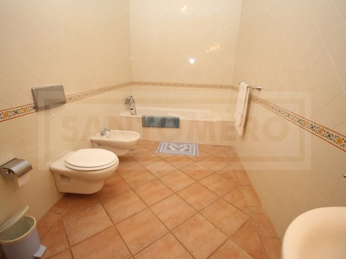 Image No.20-3 Bed House for sale