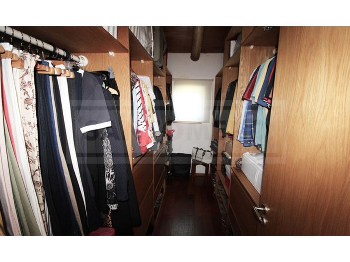 Image No.18-4 Bed House for sale