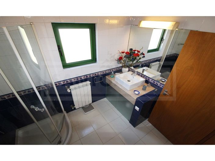 Image No.29-4 Bed House for sale