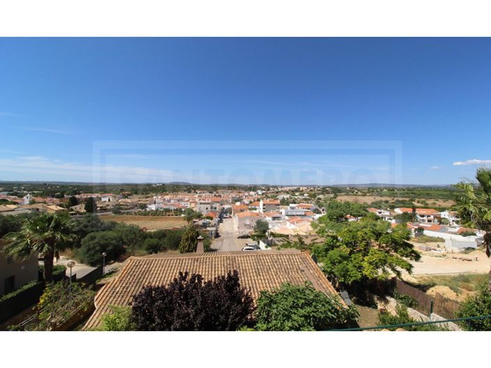 Image No.30-4 Bed House for sale