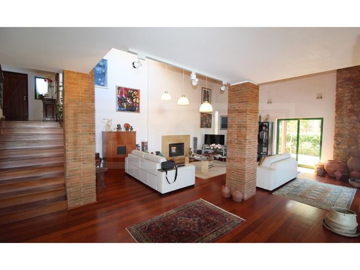 Image No.33-4 Bed House for sale