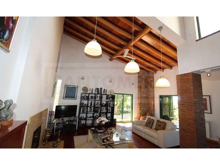 Image No.34-4 Bed House for sale