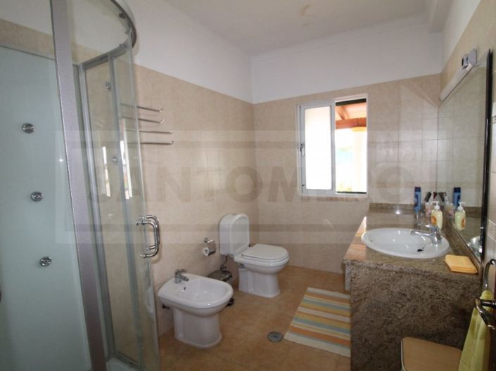 Image No.17-5 Bed House for sale