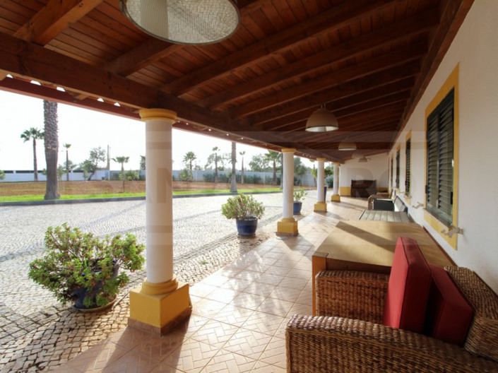 Image No.2-5 Bed House for sale