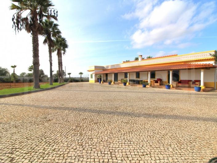 Image No.29-5 Bed House for sale