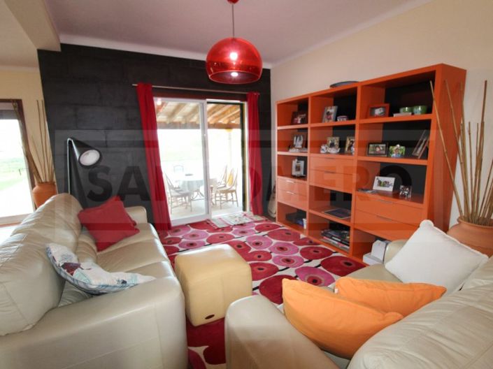 Image No.7-5 Bed House for sale