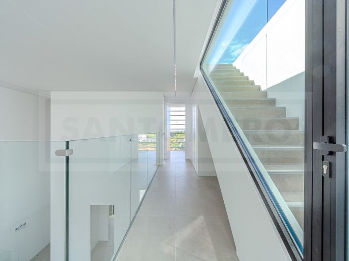 Image No.25-1 Bed House for sale