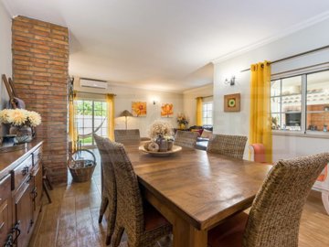 id832ab601-0000-0500-0000-000017a68f59