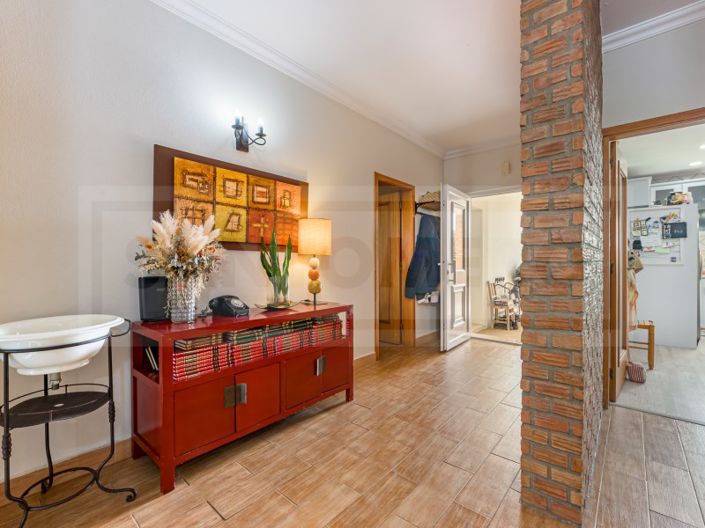 Image No.12-4 Bed House for sale