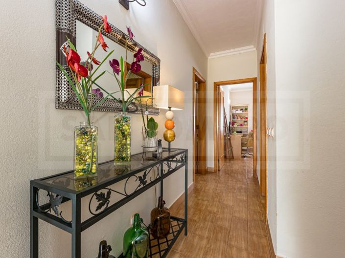 Image No.19-4 Bed House for sale