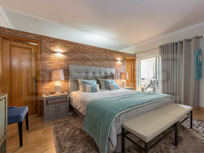 Image No.22-4 Bed House for sale