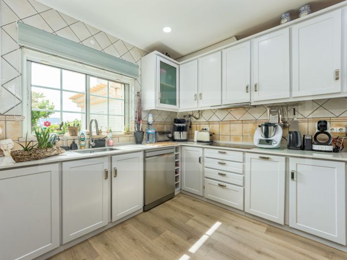 Image No.32-4 Bed House for sale