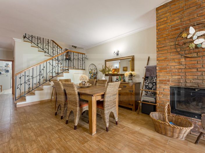 Image No.4-4 Bed House for sale