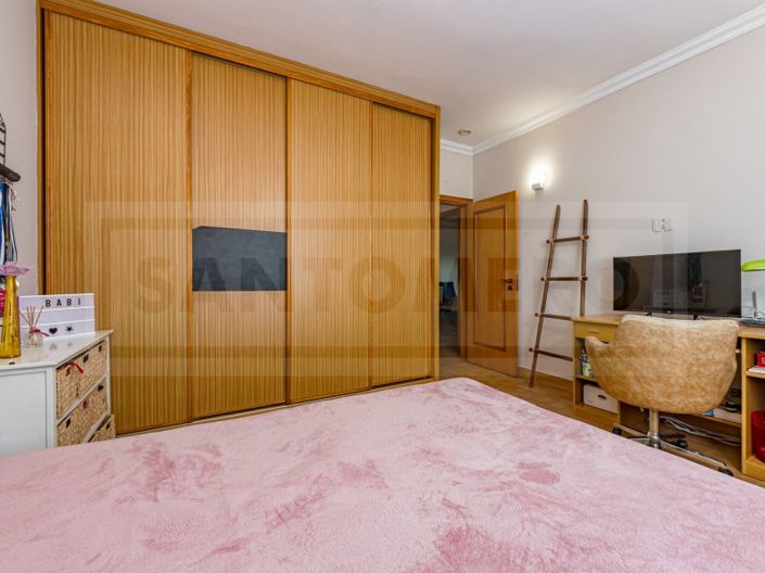 Image No.40-4 Bed House for sale