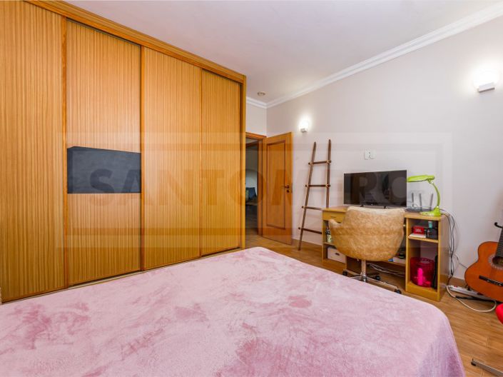 Image No.42-4 Bed House for sale