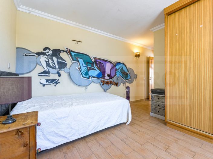 Image No.44-4 Bed House for sale