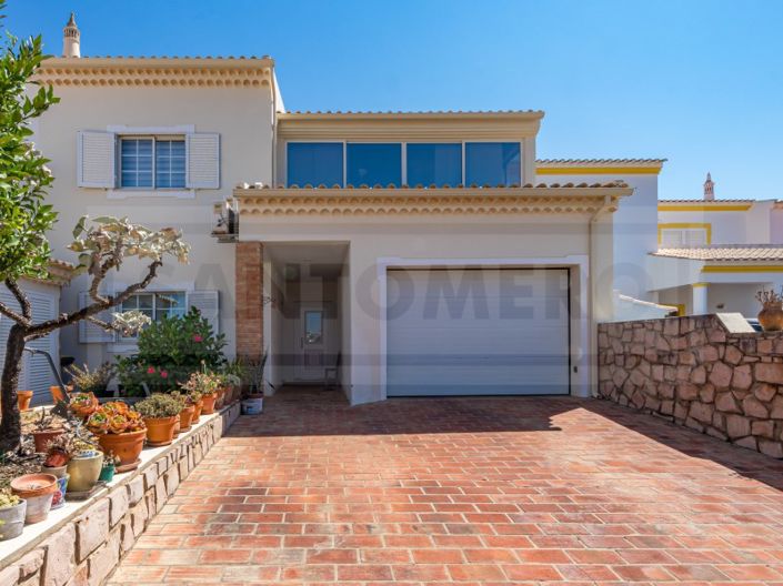 Image No.46-4 Bed House for sale