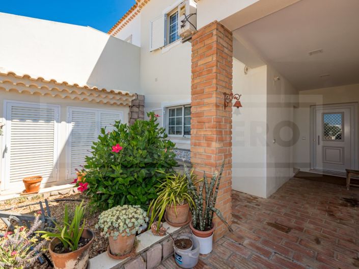 Image No.48-4 Bed House for sale