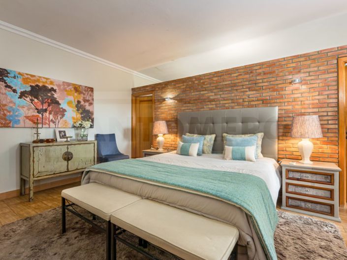 Image No.5-4 Bed House for sale