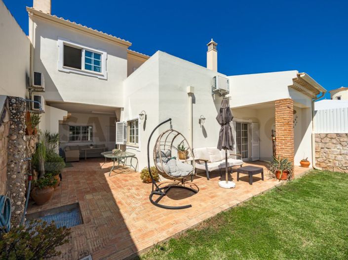 Image No.51-4 Bed House for sale