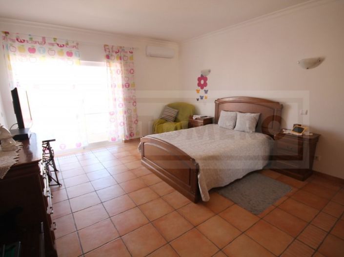 Image No.15-4 Bed House for sale