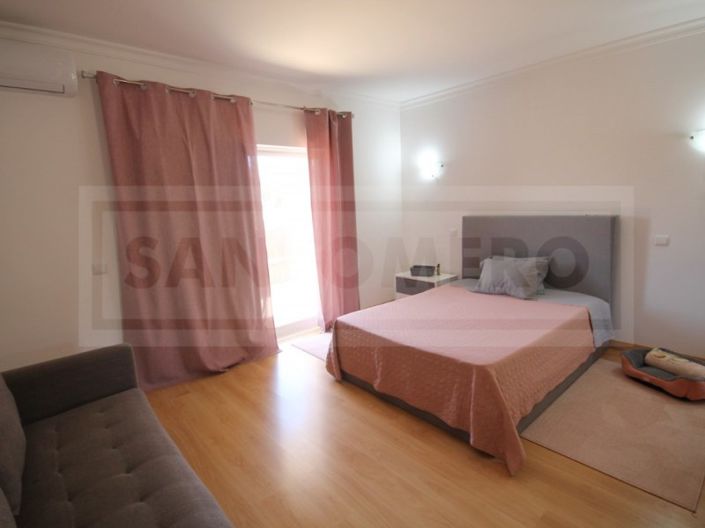 Image No.17-4 Bed House for sale