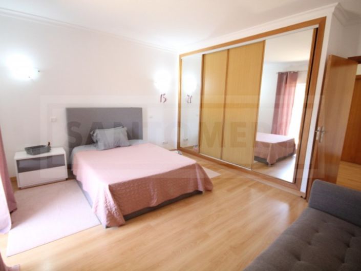 Image No.18-4 Bed House for sale