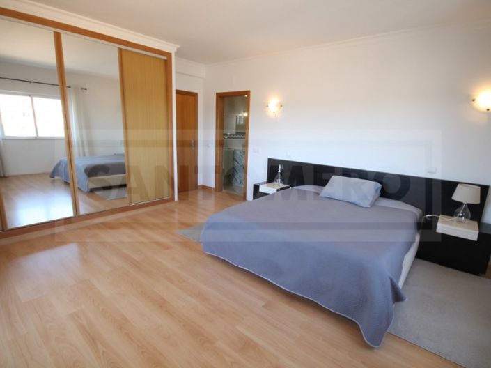 Image No.9-4 Bed House for sale