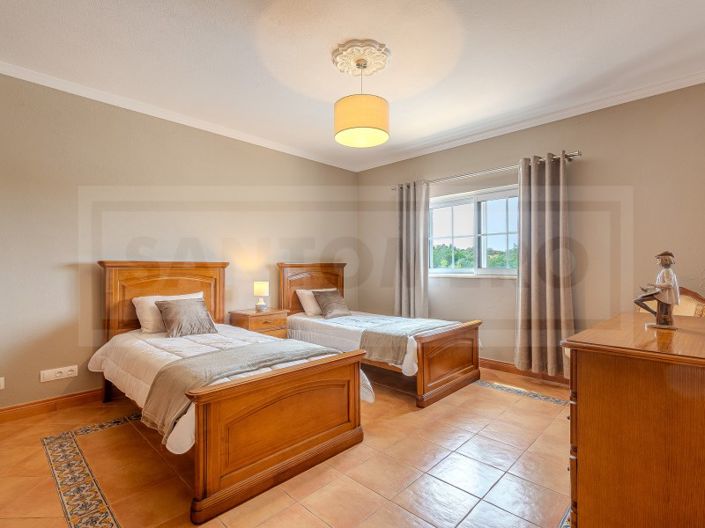 Image No.12-3 Bed House for sale