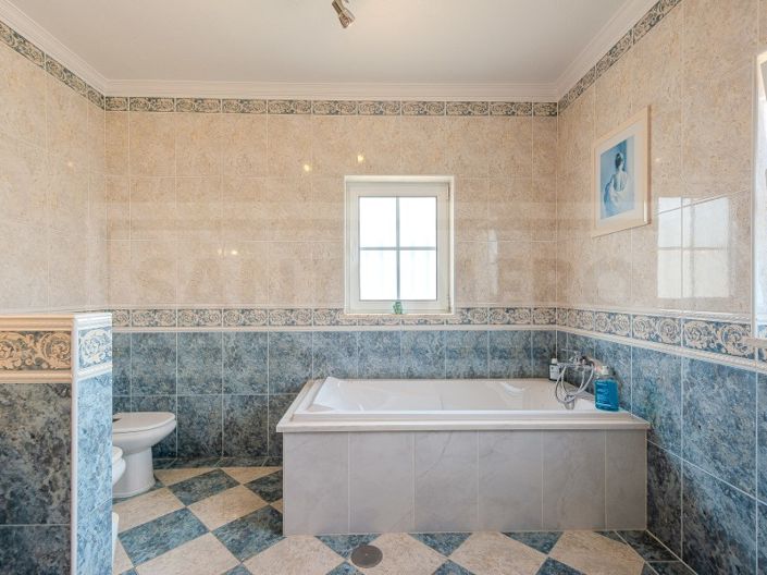 Image No.23-3 Bed House for sale