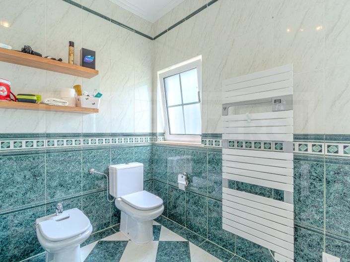 Image No.26-3 Bed House for sale