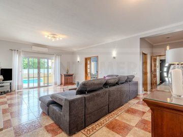 ide520a701-0000-0500-0000-000016976716