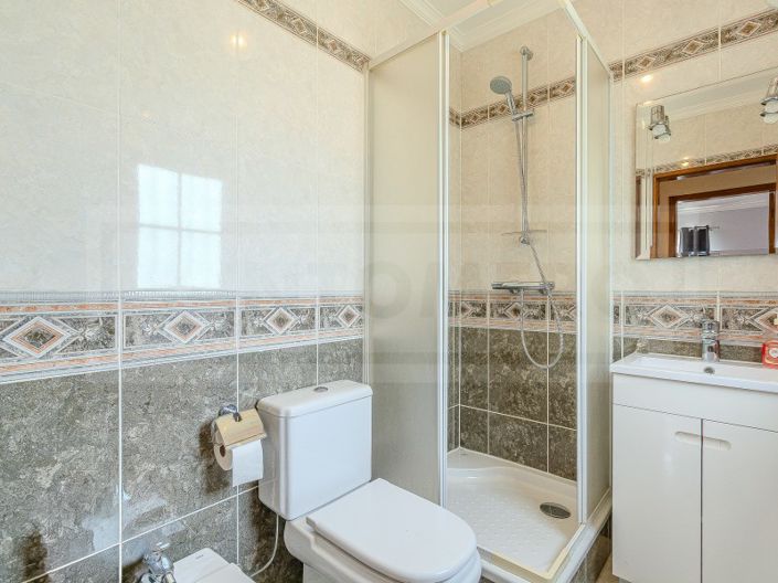 Image No.31-3 Bed House for sale