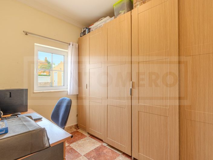 Image No.5-3 Bed House for sale