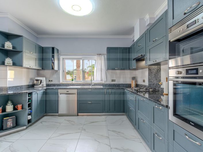 Image No.7-3 Bed House for sale