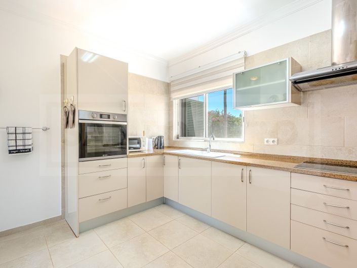 Image No.12-3 Bed House for sale